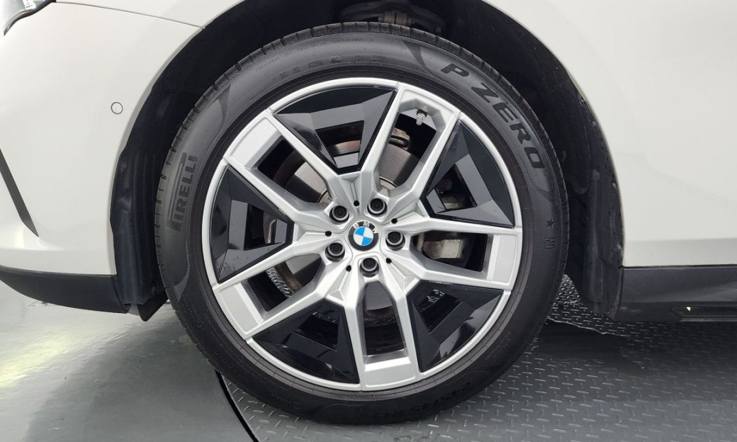 BMW 5-Series 520i, 2024