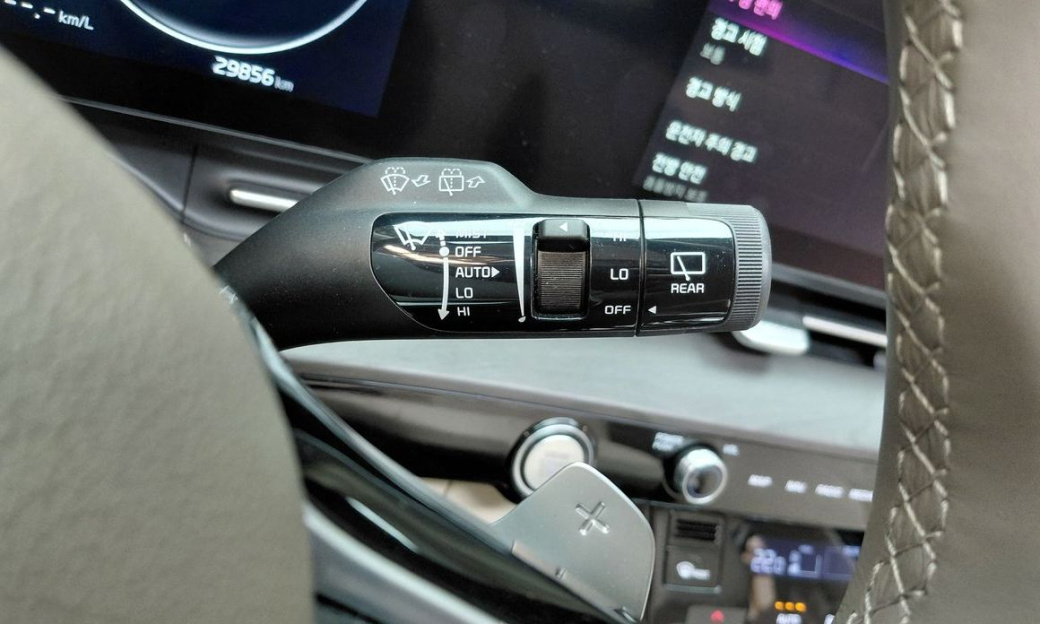 Kia Carnival 7-Seater Signature, 2023
