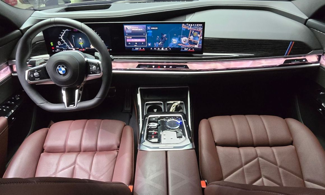 BMW 7-Series 740i xDrive M Sport, 2025