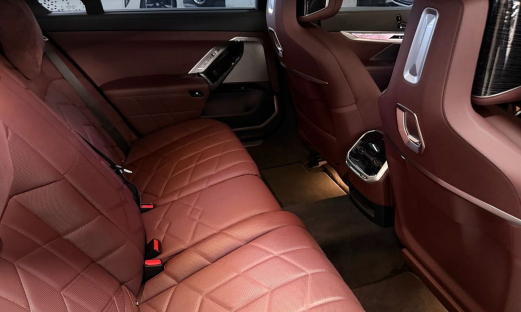 BMW 7-Series 740i xDrive M Sport, 2025