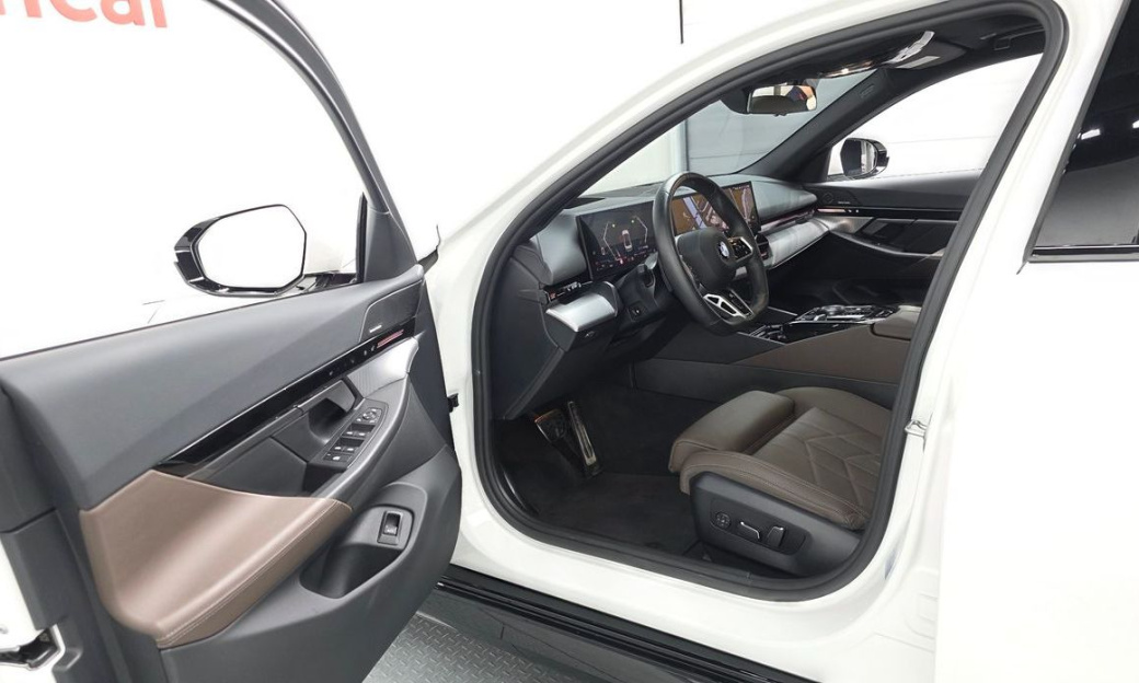 BMW 5-Series 520i M Sport, 2024