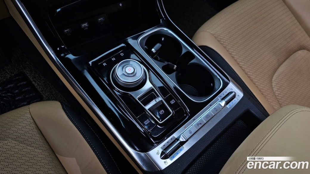 Kia Carnival 9-Seater Signature, 2023