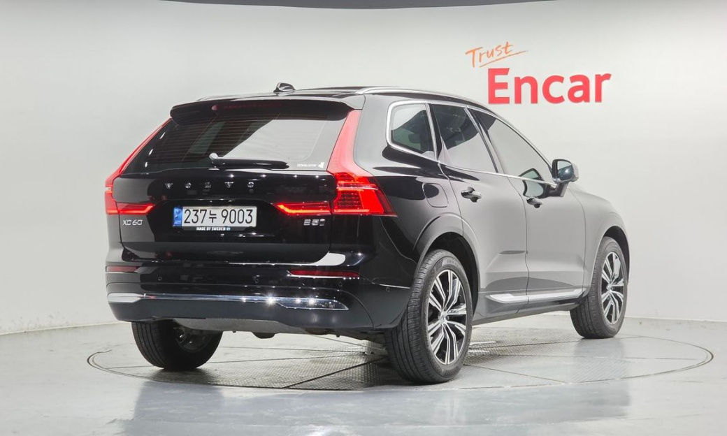 Volvo XC60 B5 Inscription, 2022