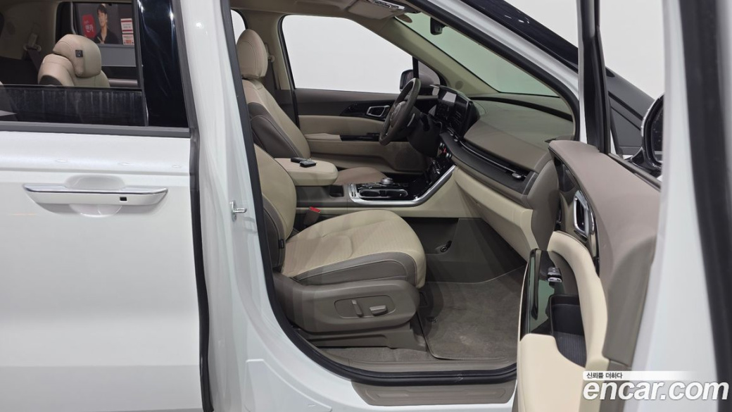 Kia Carnival 9-Seater Noblesse, 2023