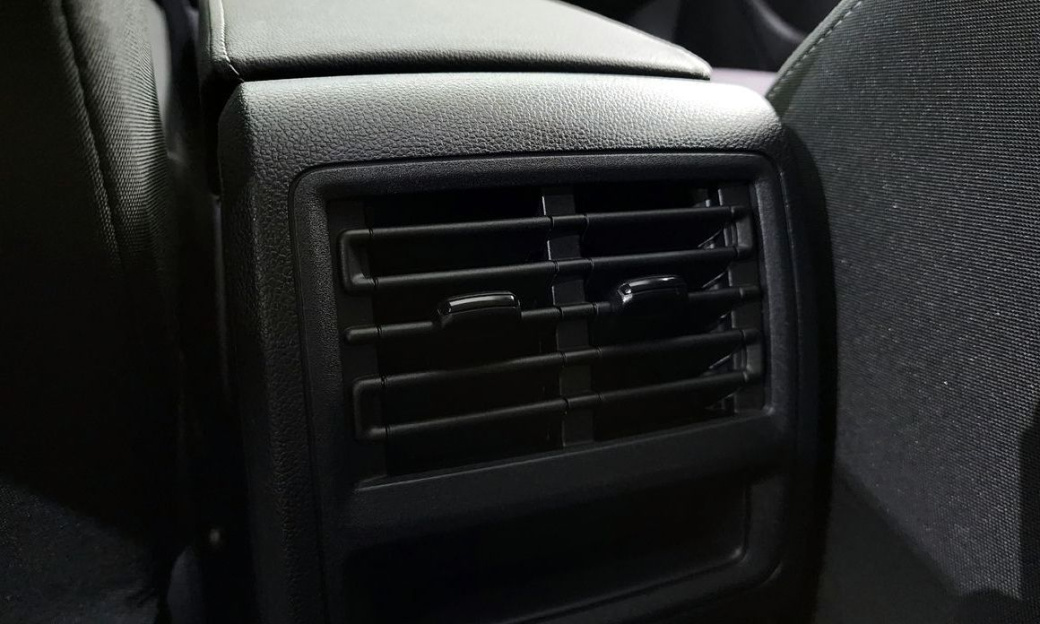Volkswagen Golf 2.0 TDI Prestige, 2024