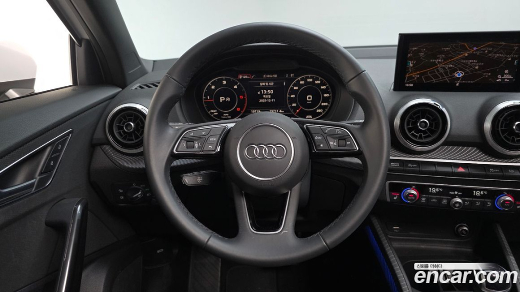 Audi Q2 35 TDI Premium, 2023