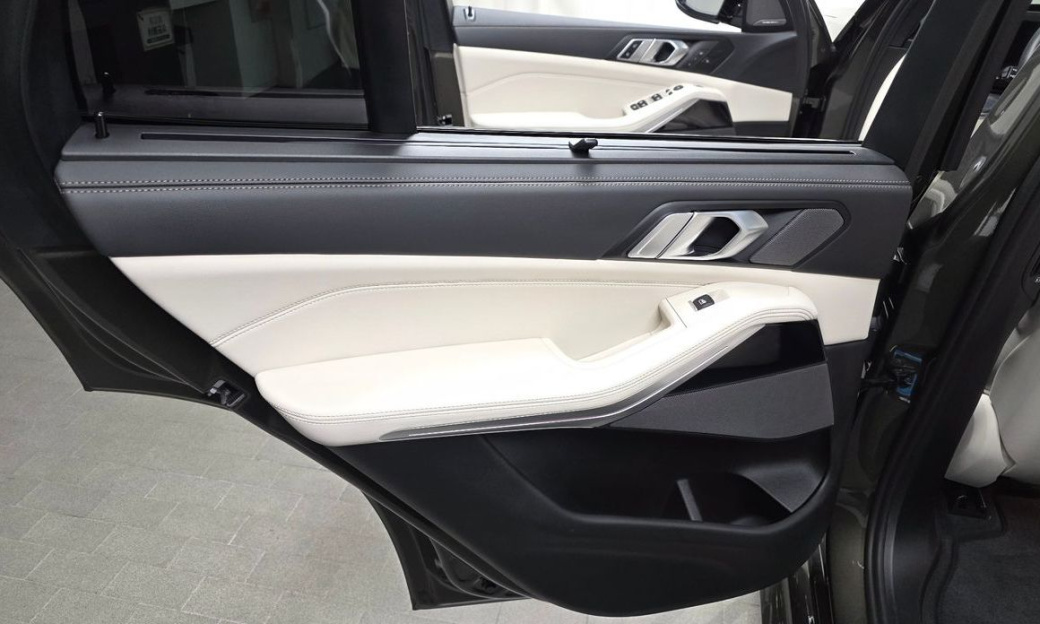 BMW X5 xDrive 40d M Sport Pro, 2025