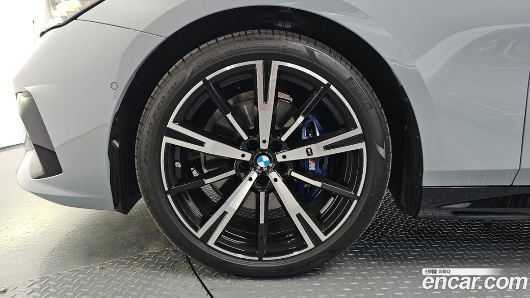 BMW 5-Series 530i xDrive M Sport, 2025