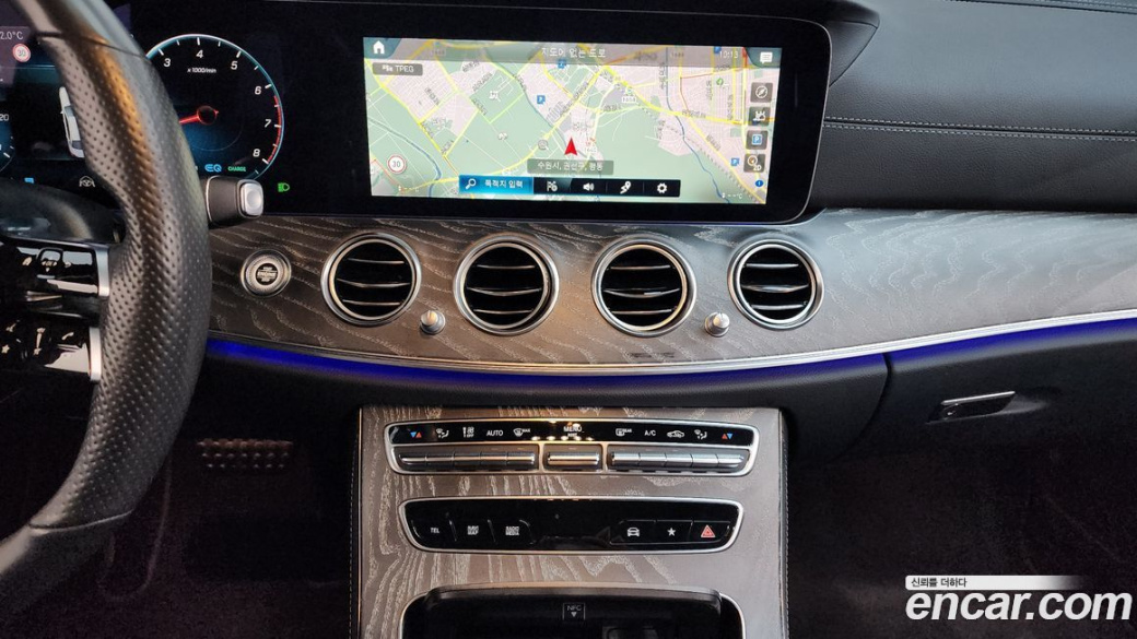 Mercedes-Benz E-Class E350 4MATIC AMG Line, 2022