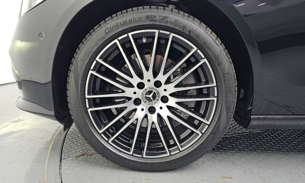 Mercedes-Benz C-Class C200 Avantgarde, 2025