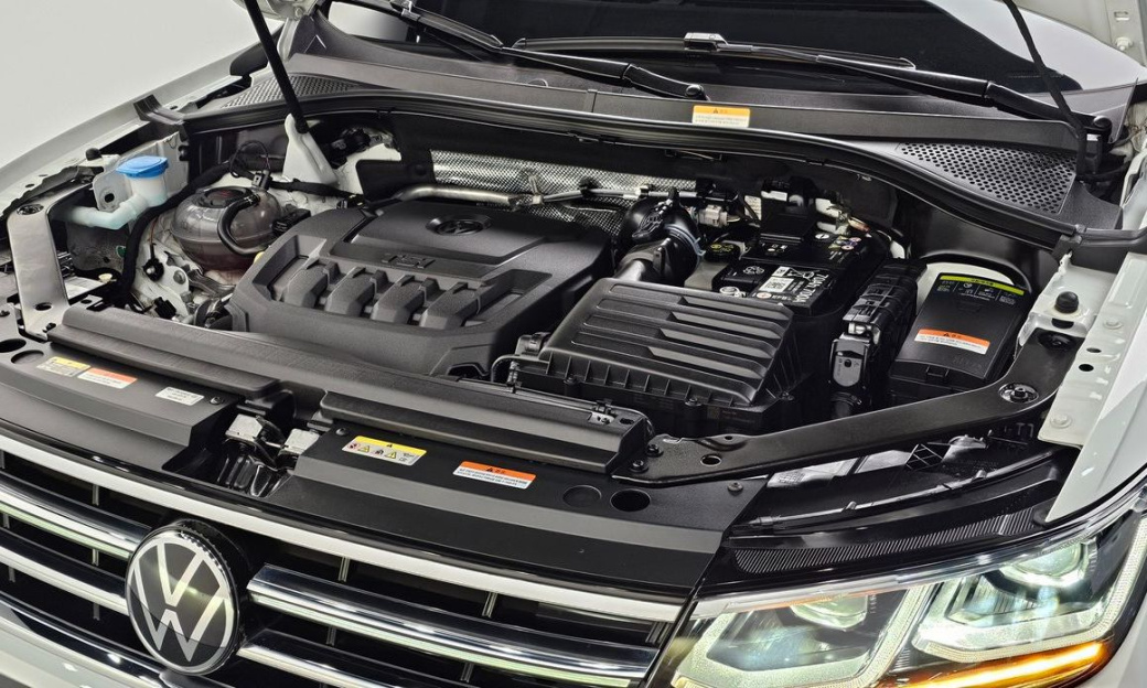 Volkswagen Tiguan 2.0 TSI Prestige, 2024