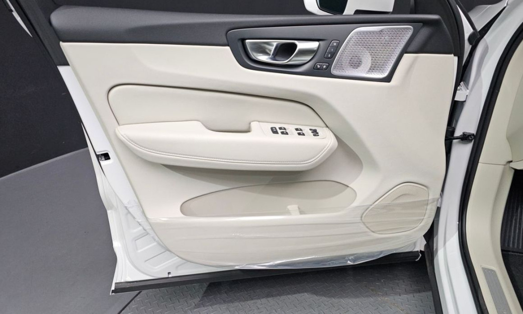 Volvo XC60 B5 Ultra Bright Air Sus, 2026