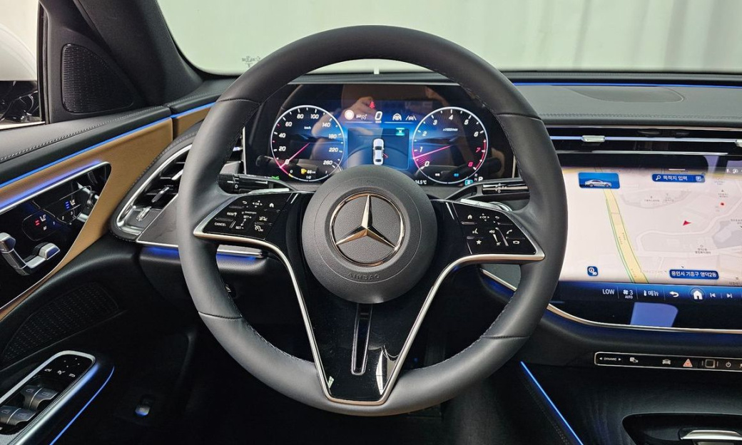 Mercedes-Benz E-Class E200 Avantgarde, 2025