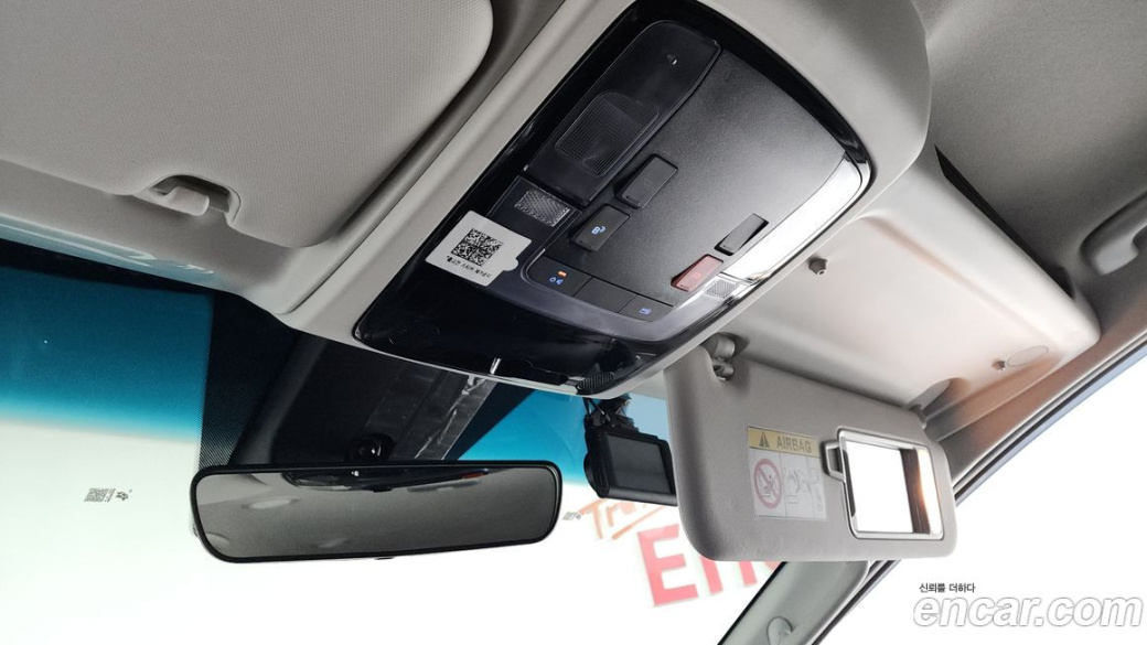 Hyundai Staria Tourer 11-Seater, 2024