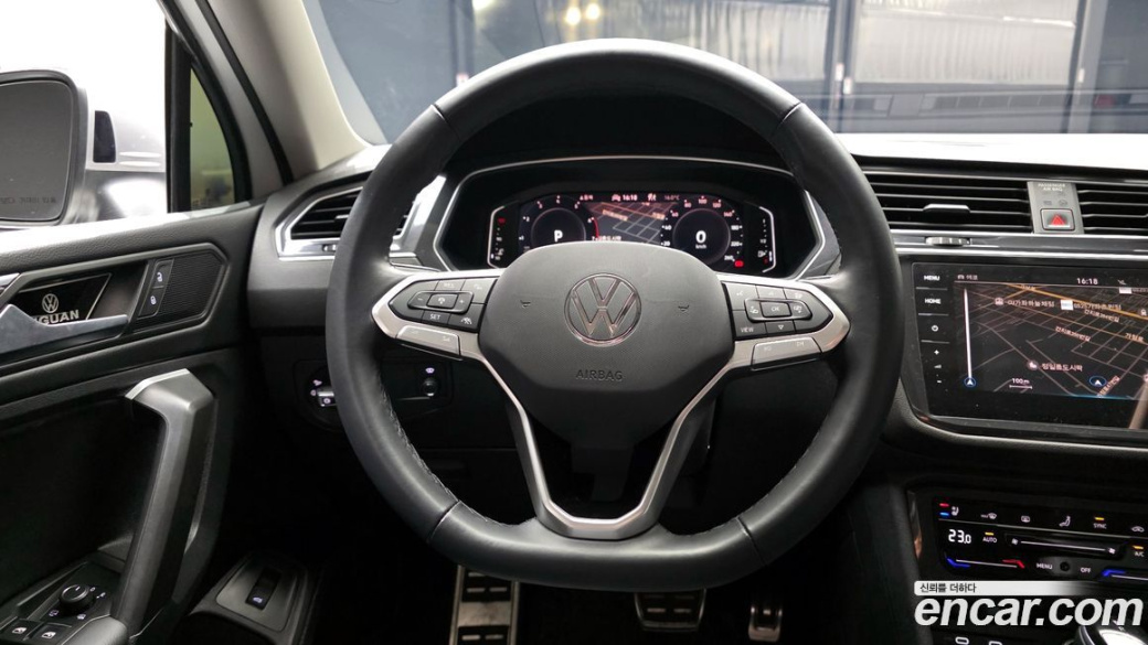 Volkswagen Tiguan 2.0 TSI Prestige, 2024