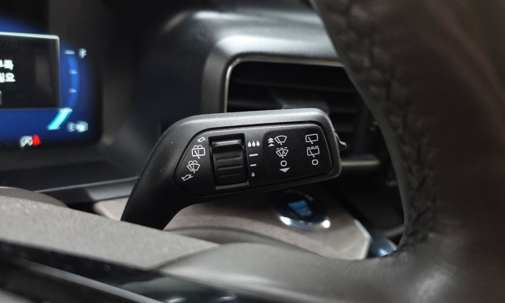 Ford Explorer 3.0 Platinum 4WD, 2022