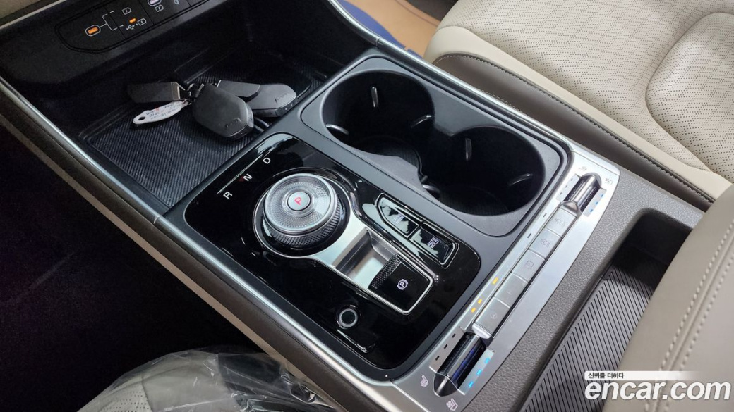 Kia Carnival 7-Seater Gravity, 2025
