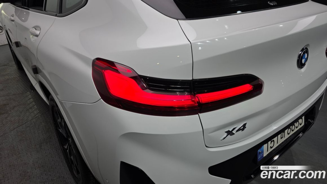 BMW X4 xDrive20i M Sport, 2023