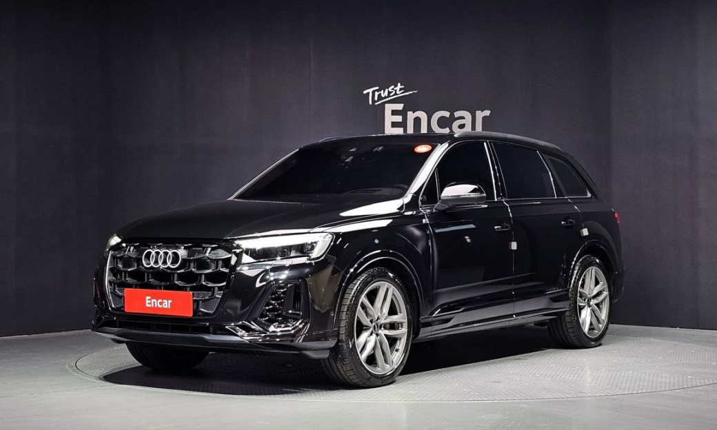 Audi Q7 55 TFSI Quattro Premium, 2025