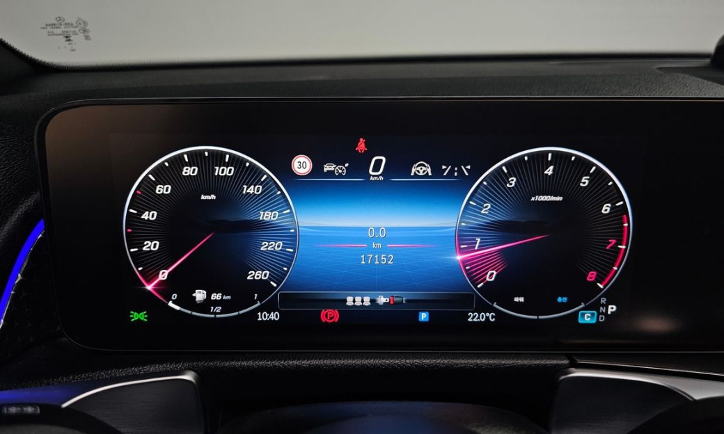 Mercedes-Benz GLB-Class GLB250 4MATIC, 2025