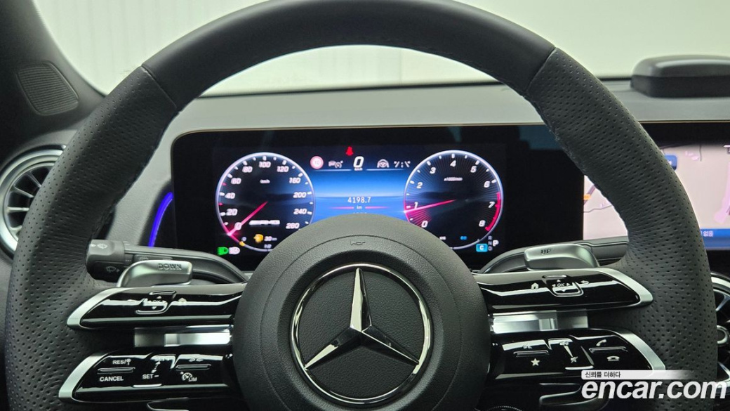 Mercedes-Benz GLB-Class AMG GLB35 4MATIC, 2025
