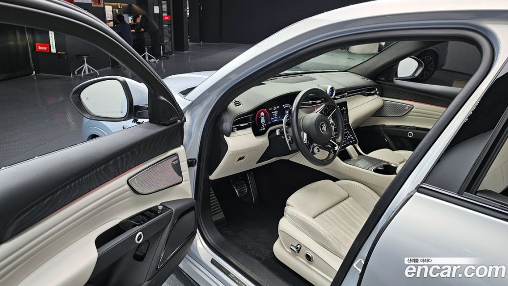 Maserati Grecale 2.0 AWD Modena, 2023