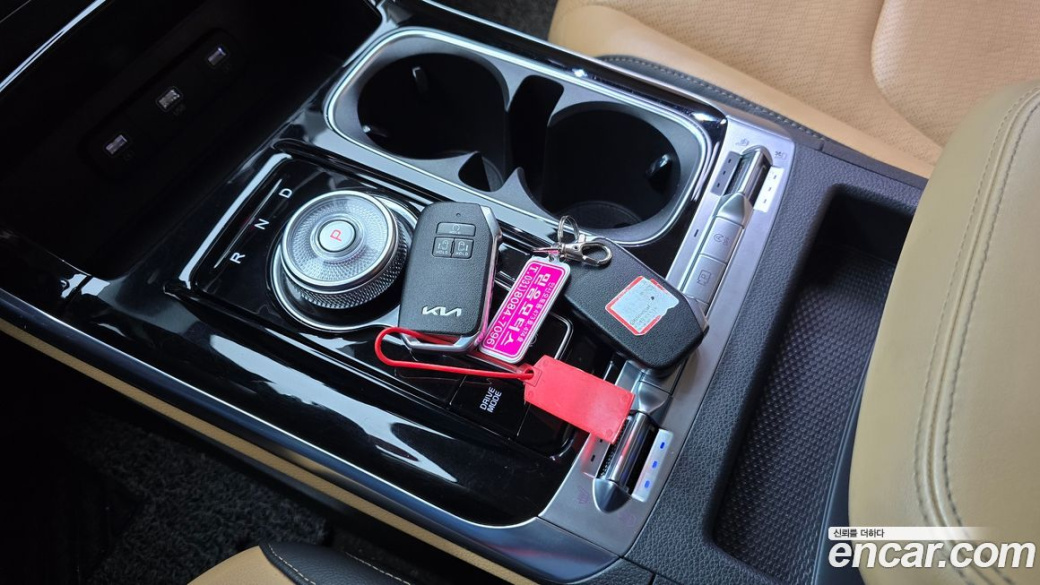 Kia Carnival 9-Seater Signature, 2023