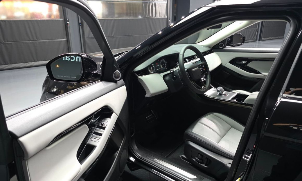 Land Rover Range Rover Evoque P250 Dynamic SE, 2025