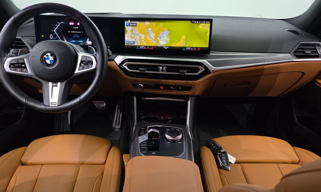 BMW 3-Series 320i M Sport, 2024