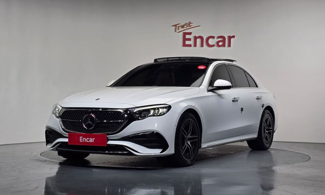 Mercedes-Benz E-Class E200 AMG Line, 2026