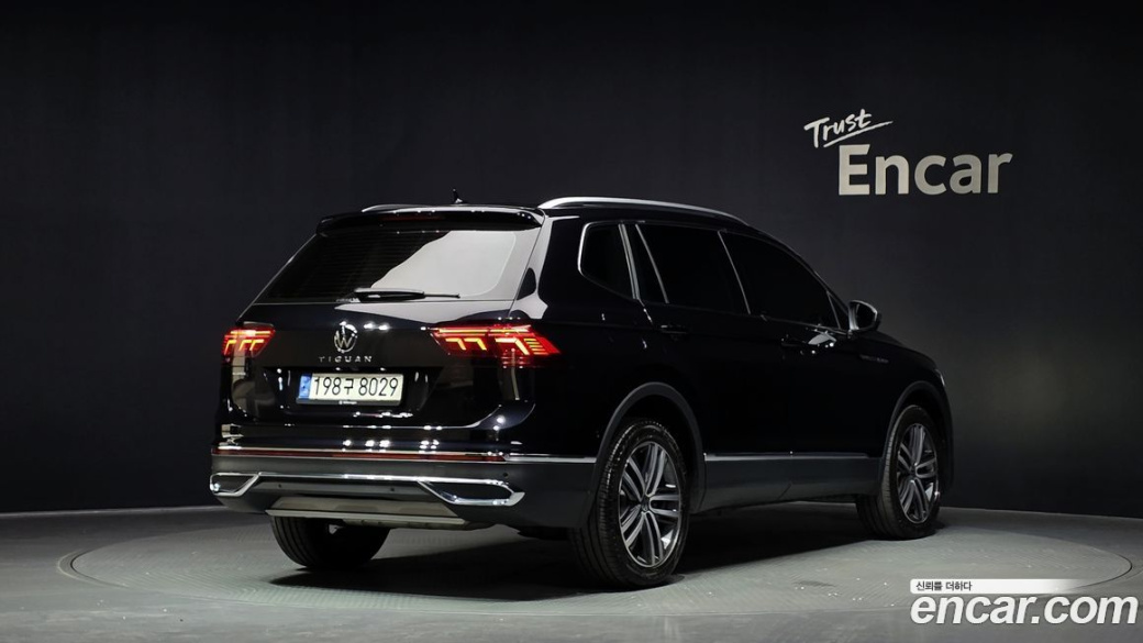 Volkswagen Tiguan 2.0 TSI Prestige, 2023