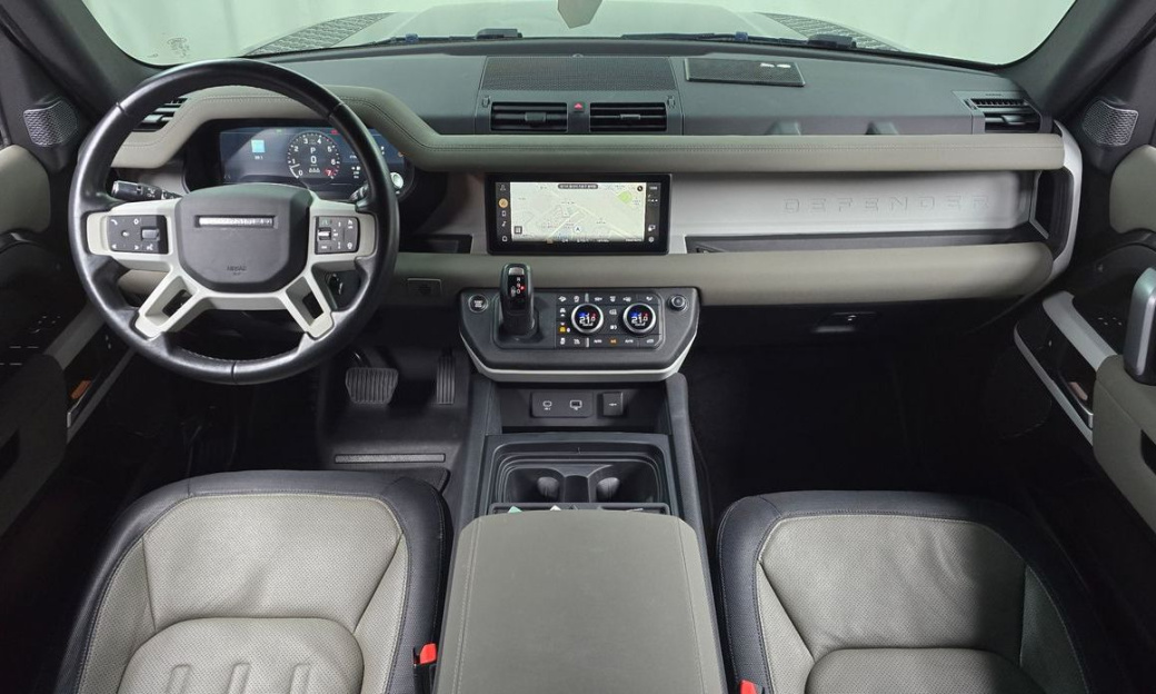 Land Rover Defender 110 P300 X-Dynamic SE, 2022