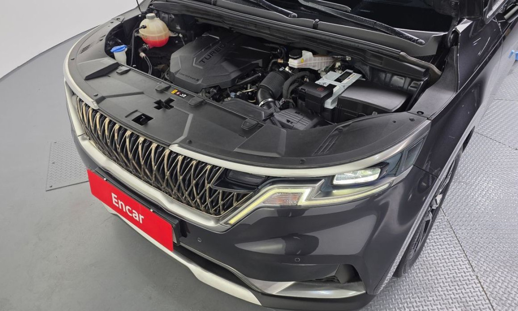 Kia Carnival 7-Seater Outdoor, 2022
