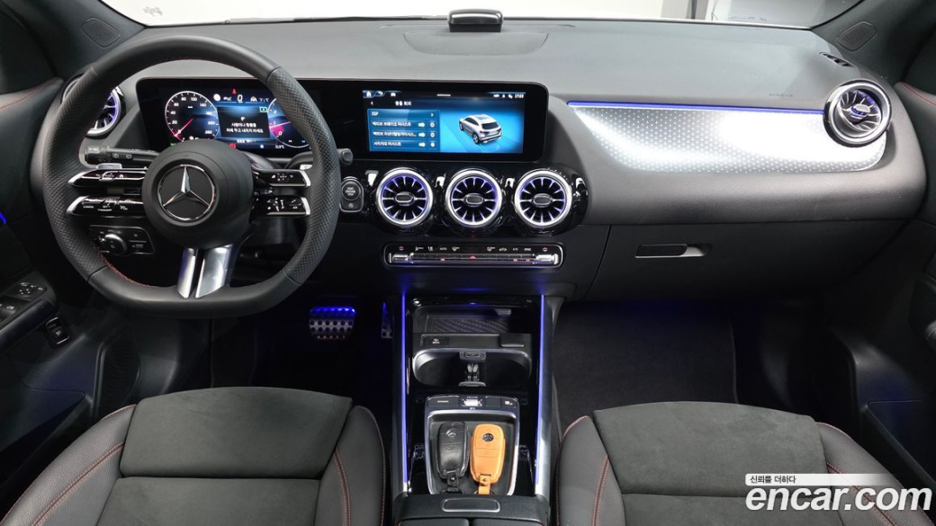 Mercedes-Benz GLA-Class GLA250 4MATIC, 2025