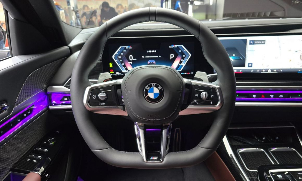BMW 7-Series 740i xDrive M Sport, 2025