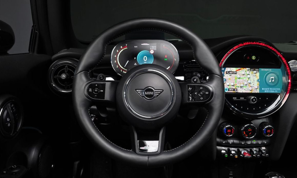 Mini Cooper JCW, 2022