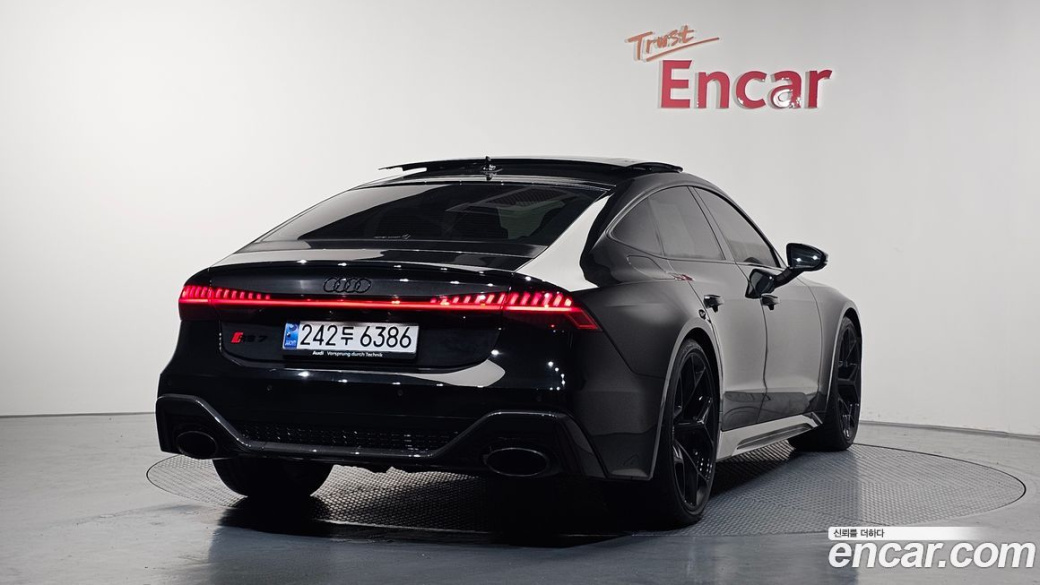 Audi RS7 4.0 TFSI Quattro Performance, 2025