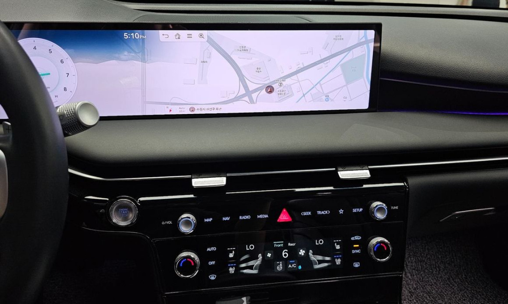 Genesis G80 Gasoline 2.5 Turbo AWD, 2025
