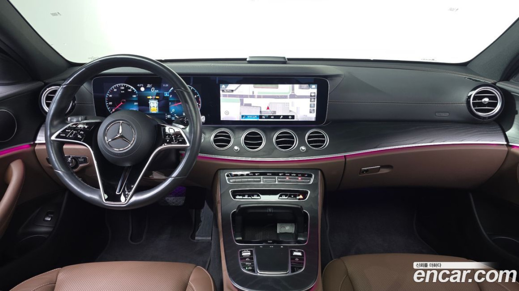Mercedes-Benz E-Class E250 AMG Line, 2023