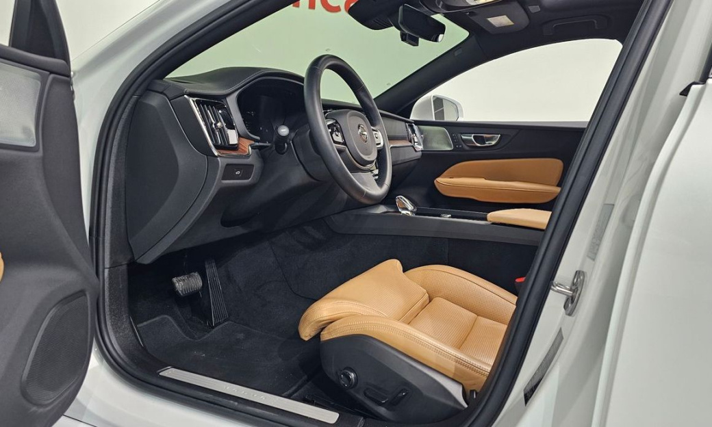 Volvo S60 B5 Ultra Bright, 2025