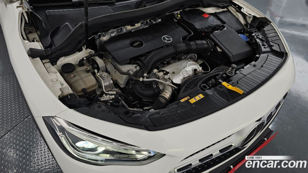 Mercedes-Benz GLA-Class GLA250 4MATIC, 2023