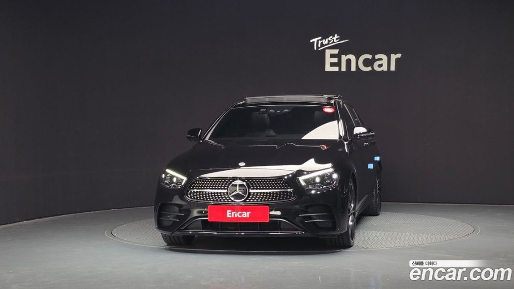 Mercedes-Benz E-Class E350 4MATIC AMG Line, 2023