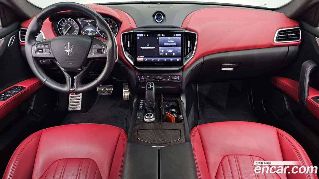 Maserati Ghibli 2.0 GT, 2023