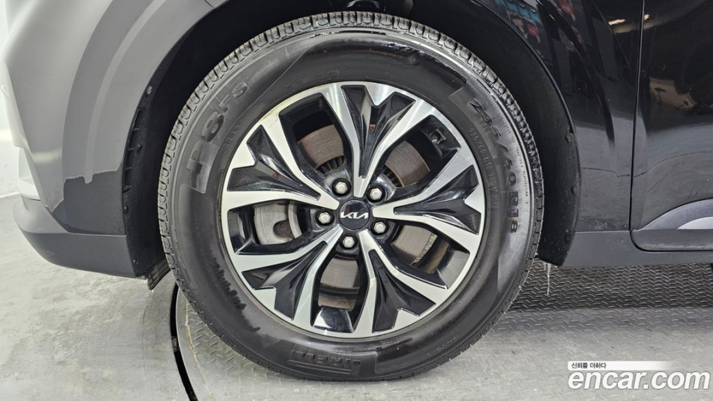 Kia Carnival 9-Seater Prestige, 2023