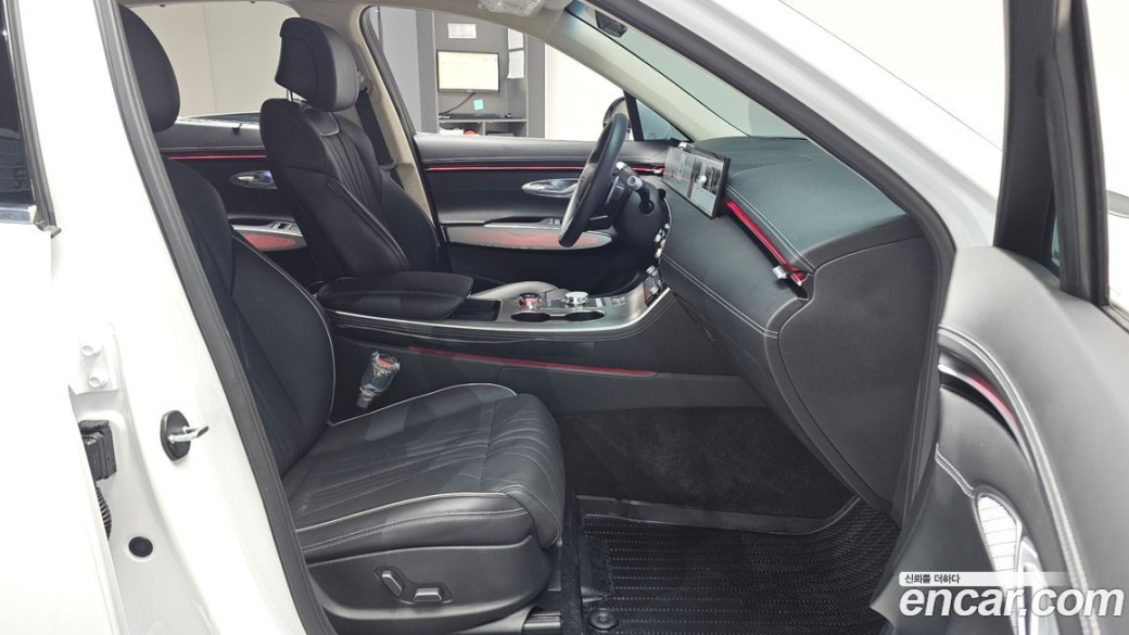 Genesis GV70 2.5T Gasoline 2WD, 2025