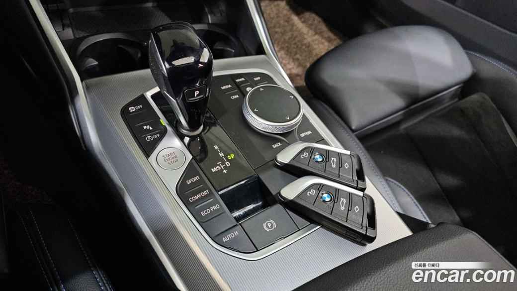 BMW 3-Series 320i M Sport, 2022
