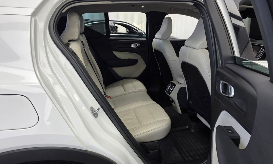 Volvo XC40 B4 Ultimate Bright, 2023