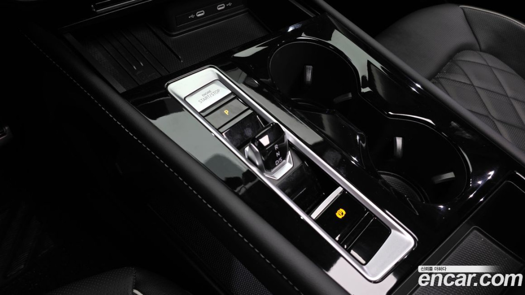 Volkswagen Atlas 2.0 TSI R-LINE 6-Seater, 2025