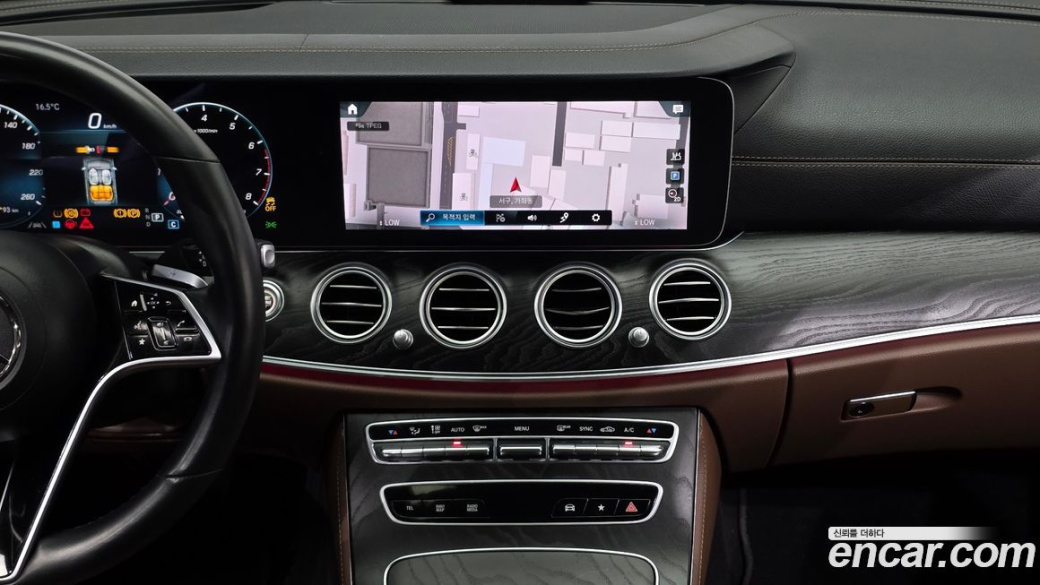 Mercedes-Benz E-Class E250 AMG Line, 2023
