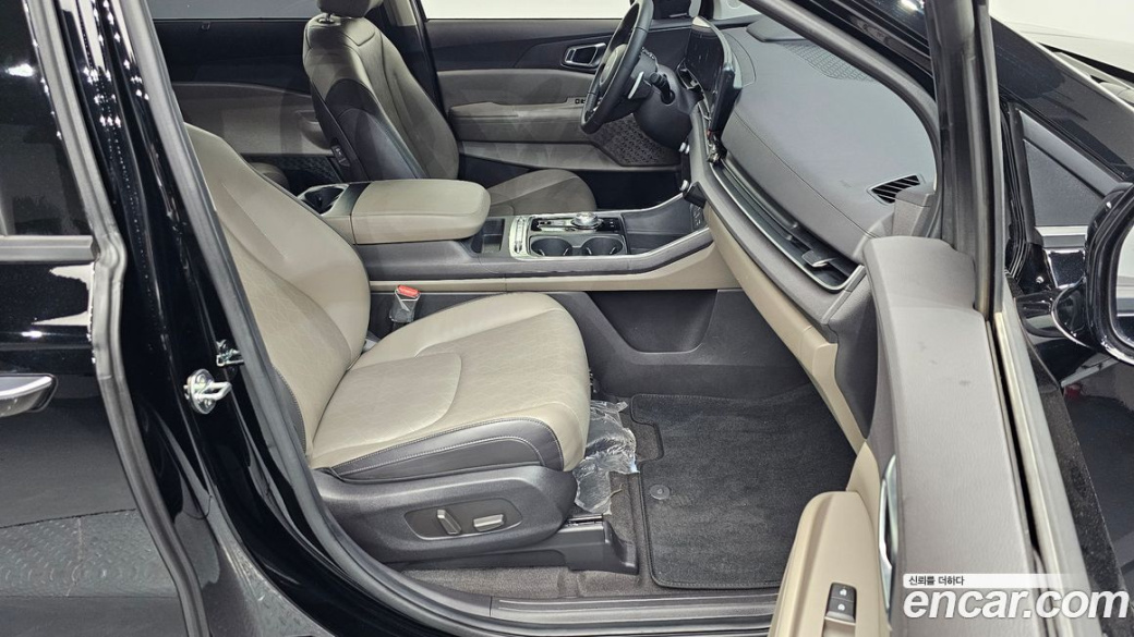 Kia Carnival 9-Seater Noblesse, 2025